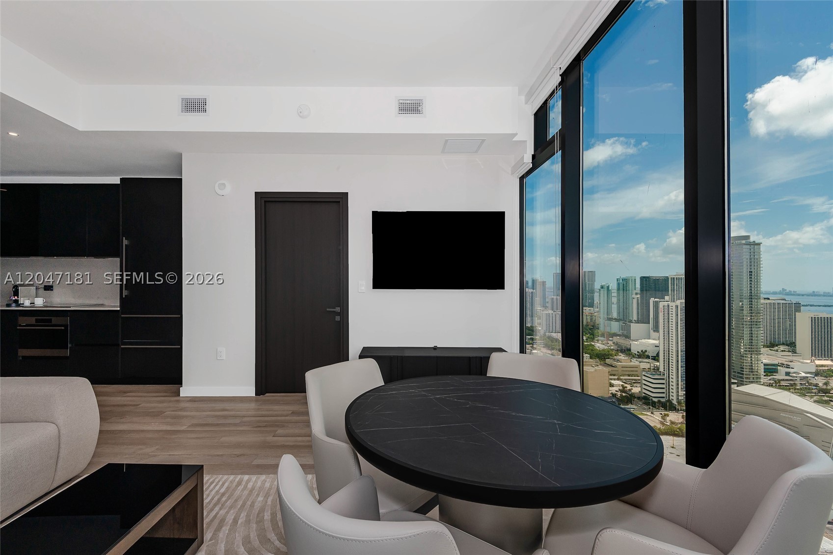 image E11EVEN Hotel & Residences11