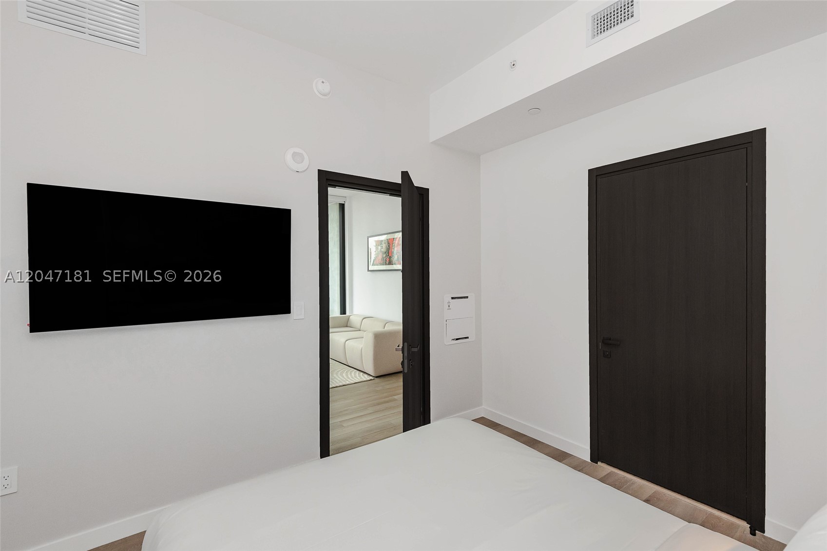 image E11EVEN Hotel & Residences22