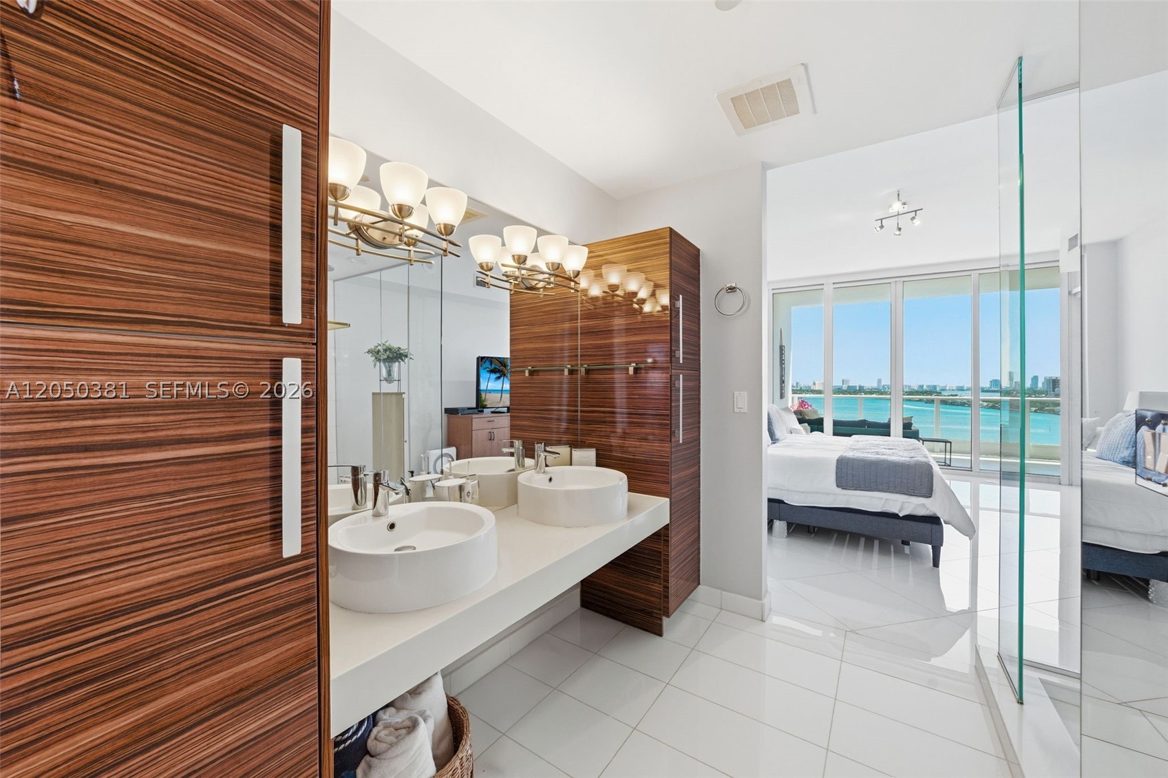 image Paramount Bay12