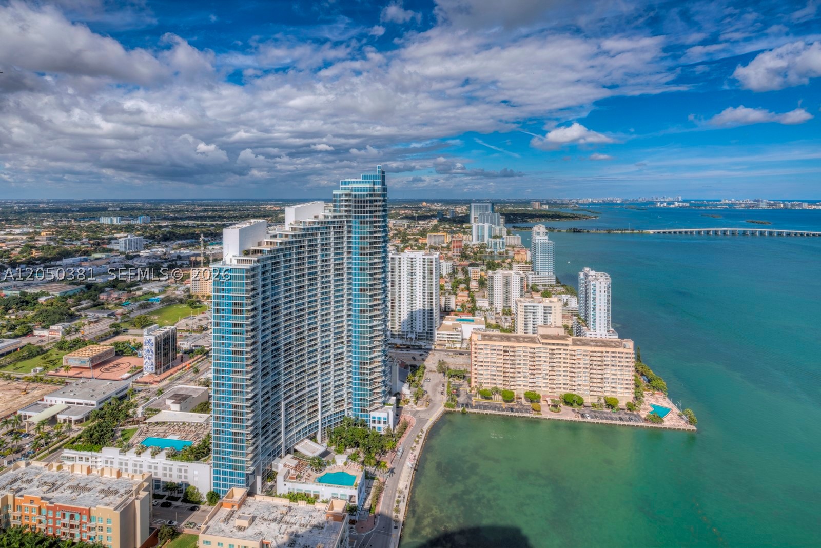 image Paramount Bay21