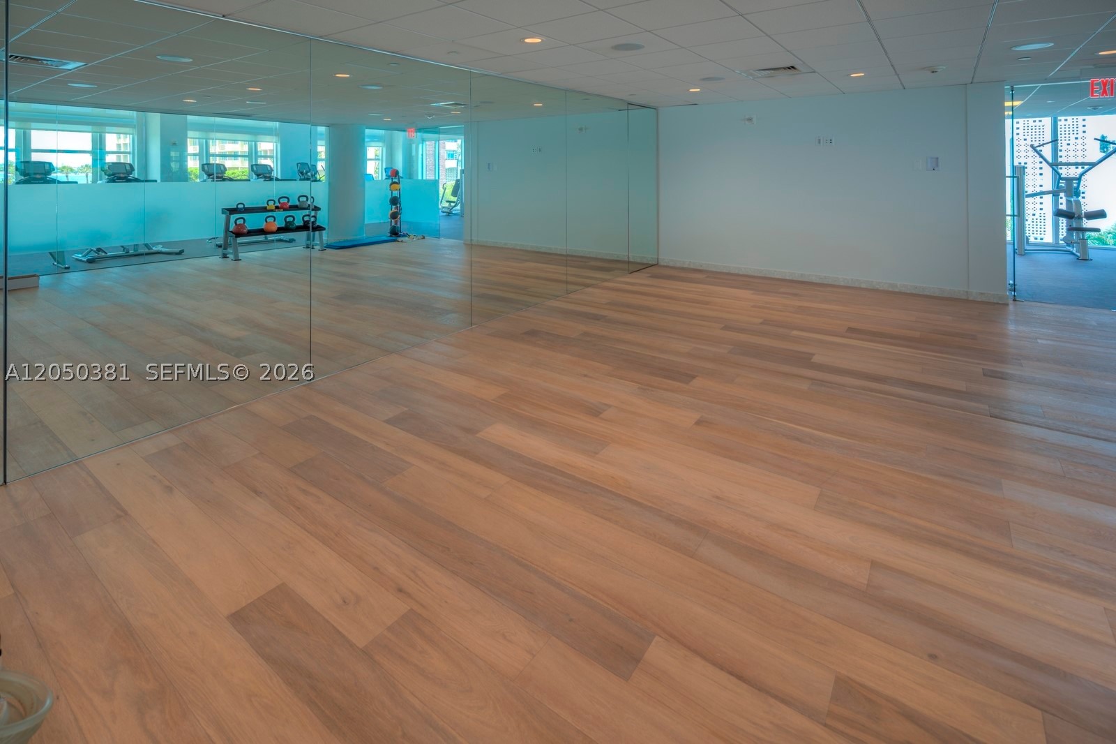 image Paramount Bay35