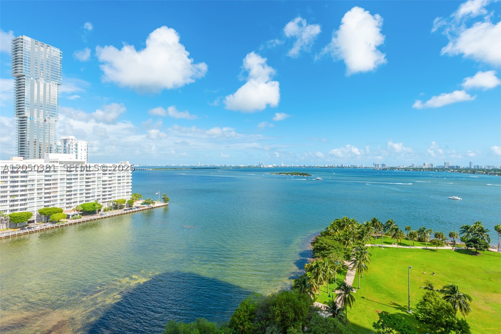image Paramount Bay45