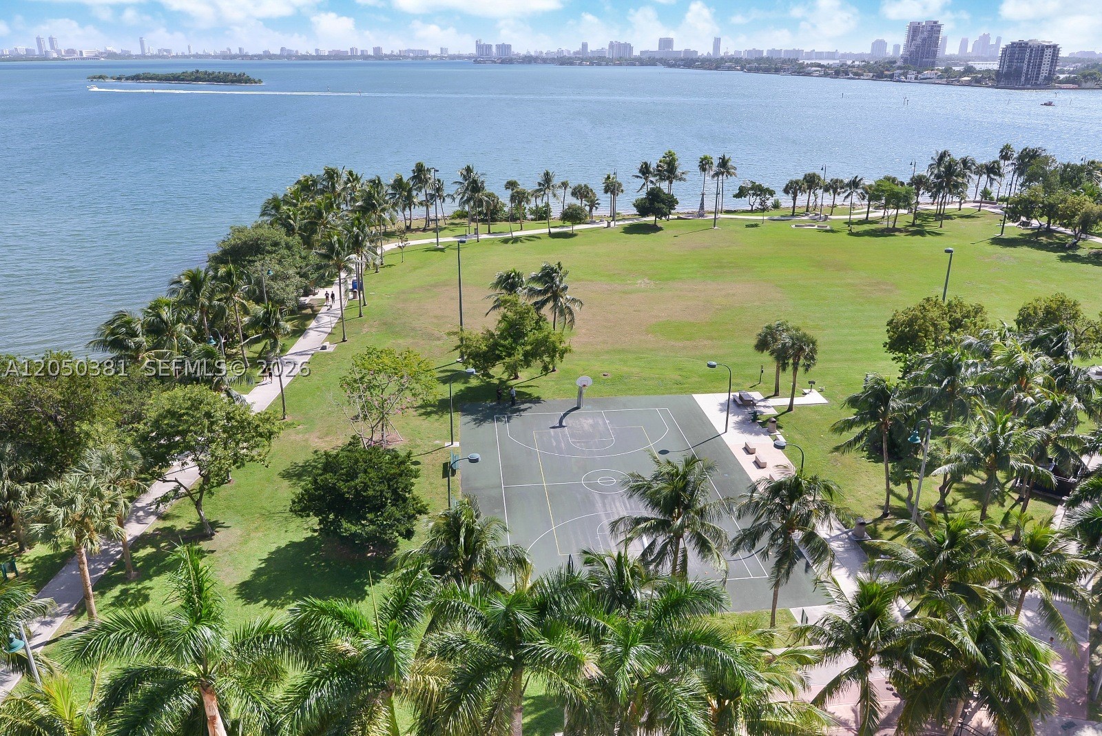 image Paramount Bay47