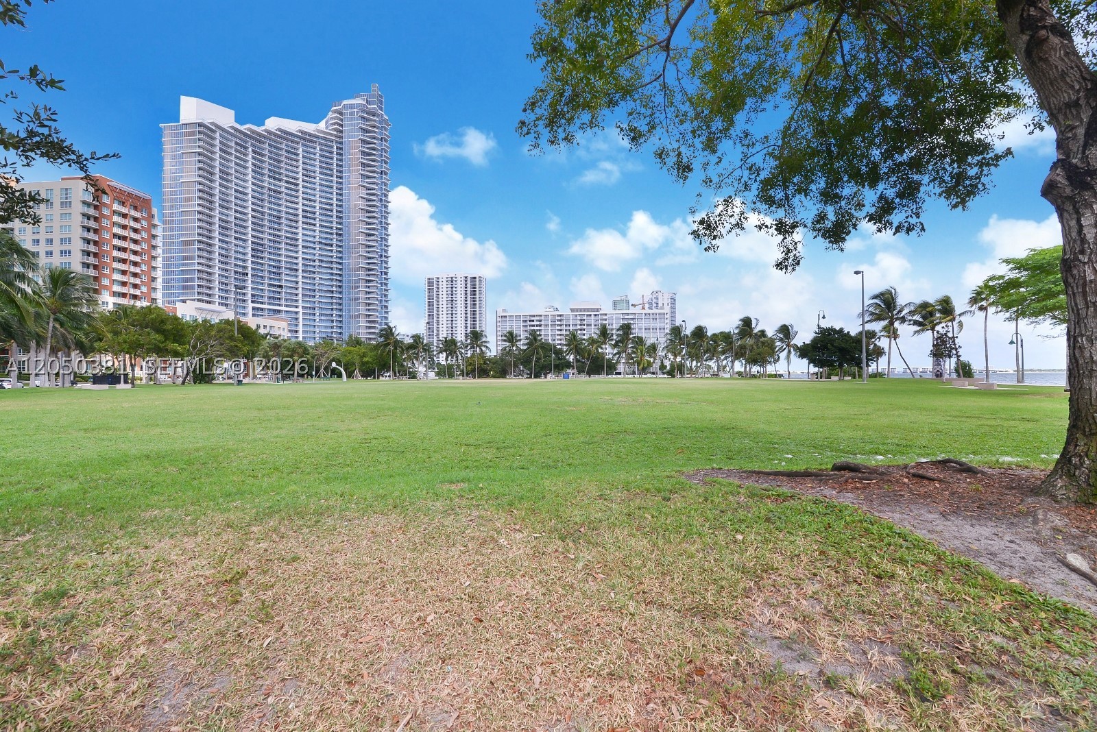 image Paramount Bay49