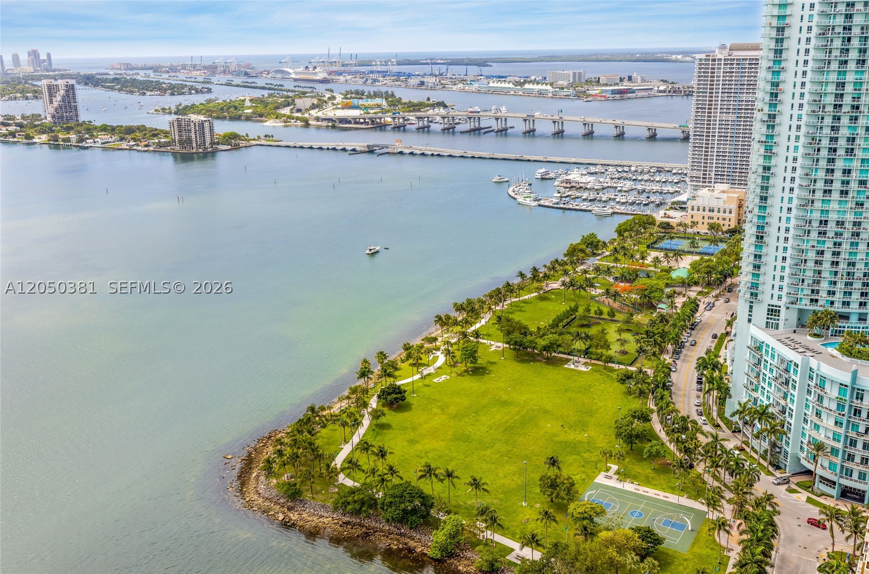 image Paramount Bay52