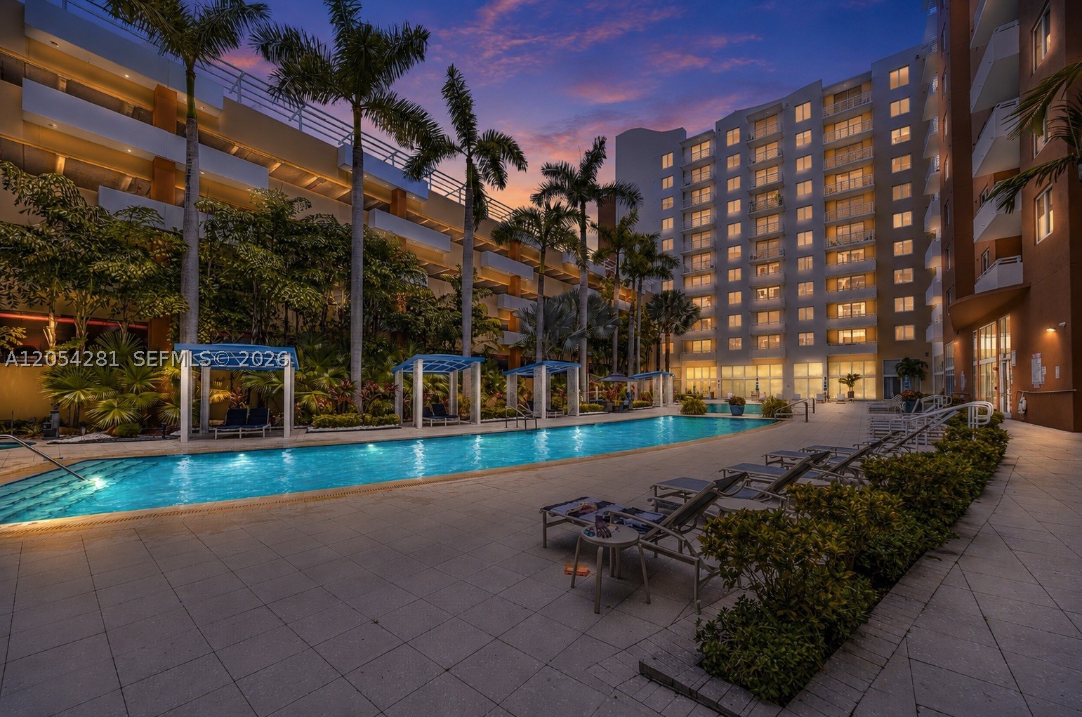 image The Venture at Aventura0