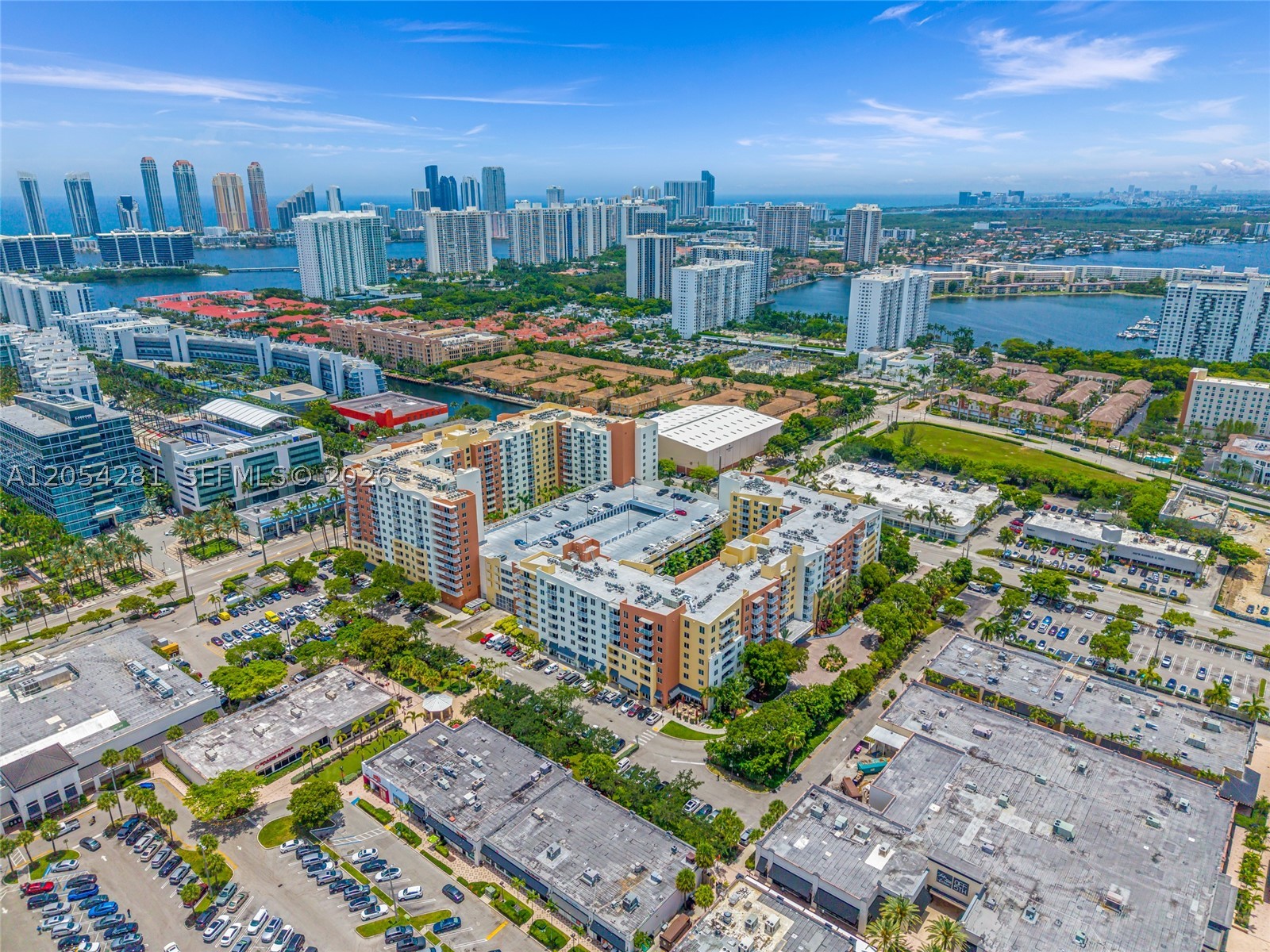 image The Venture at Aventura28
