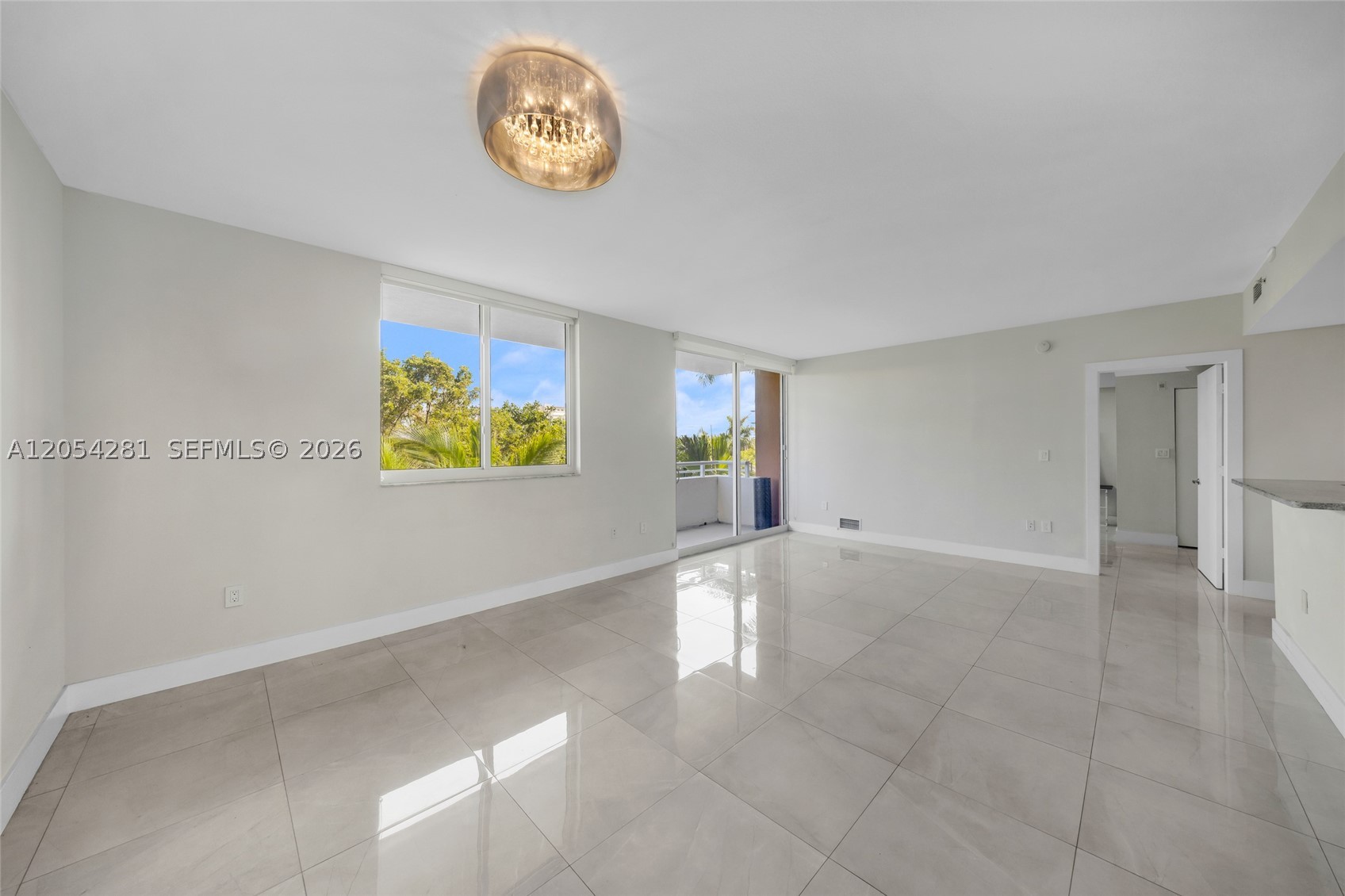 image The Venture at Aventura8