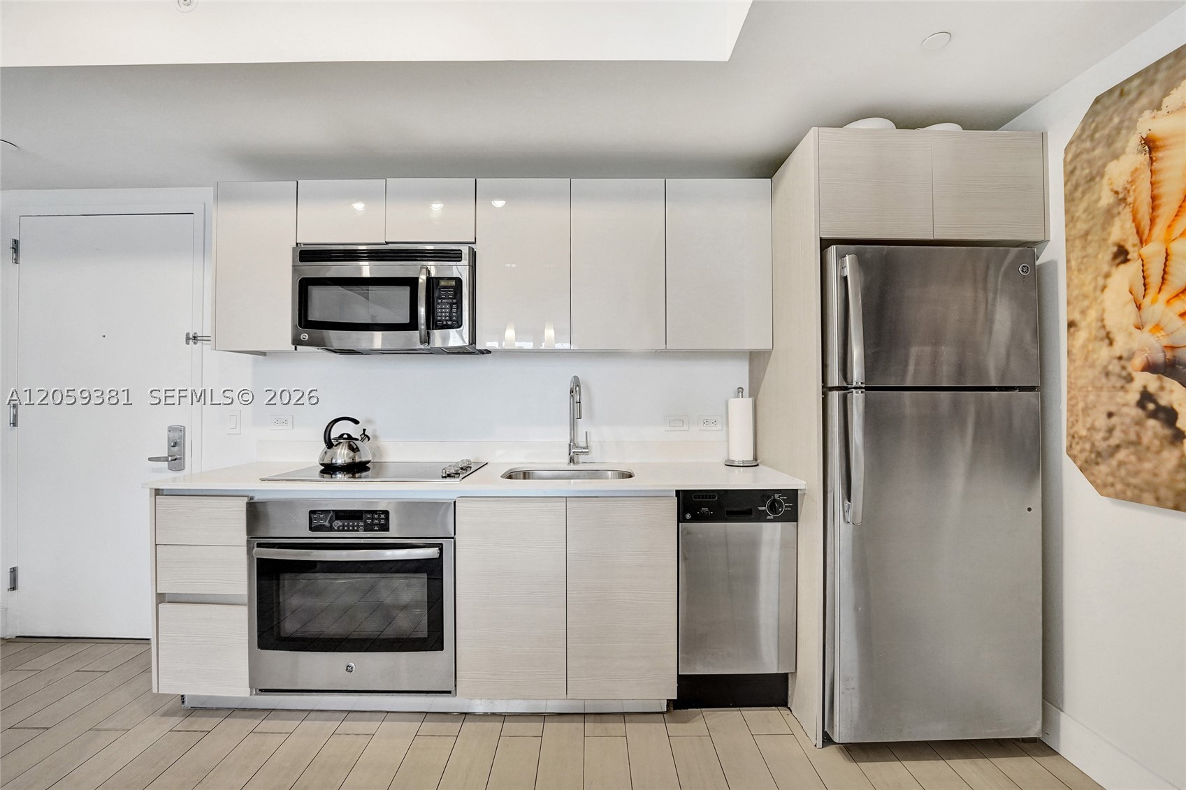 image Beachwalk Condominium12