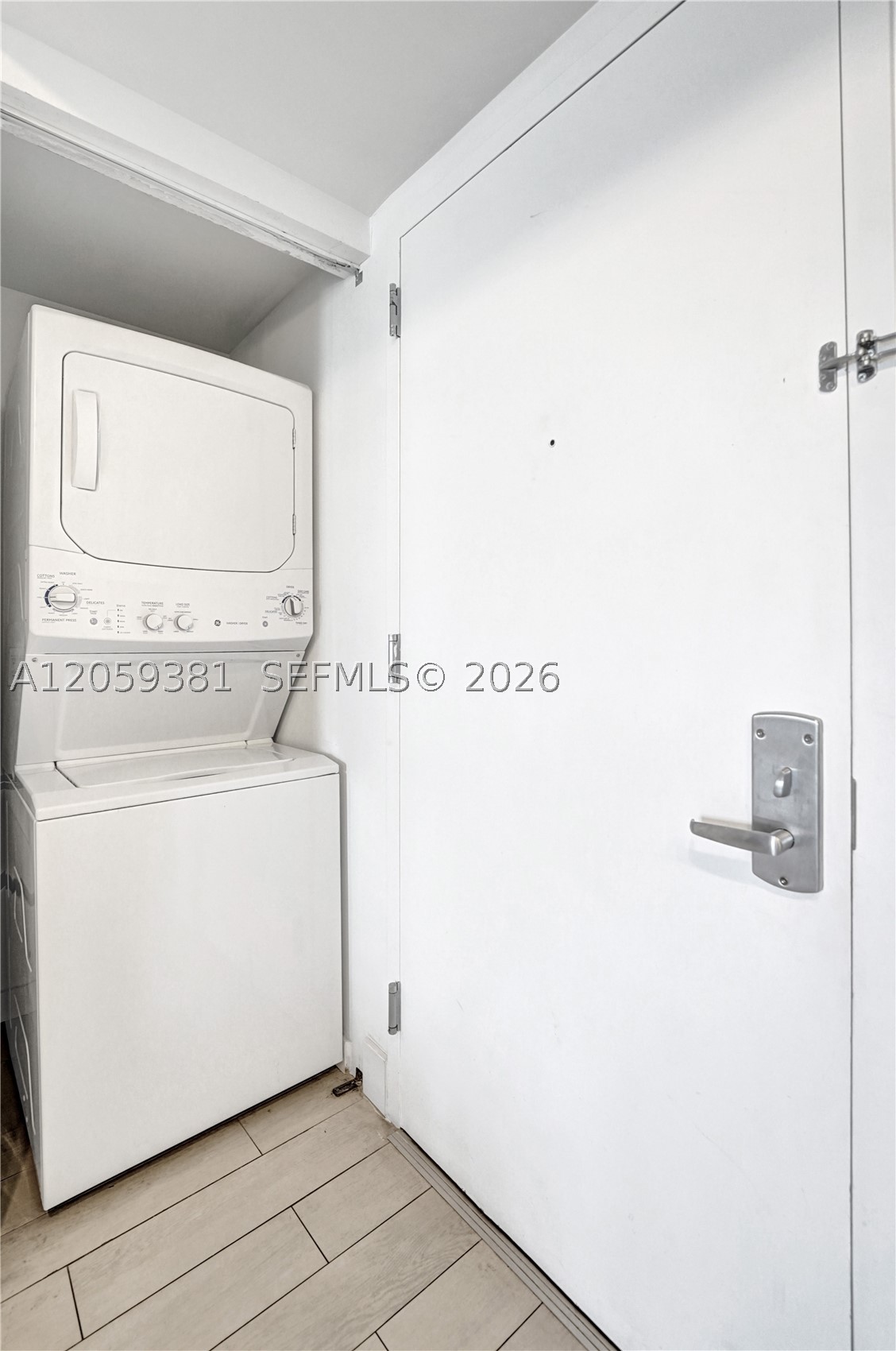 image Beachwalk Condominium16