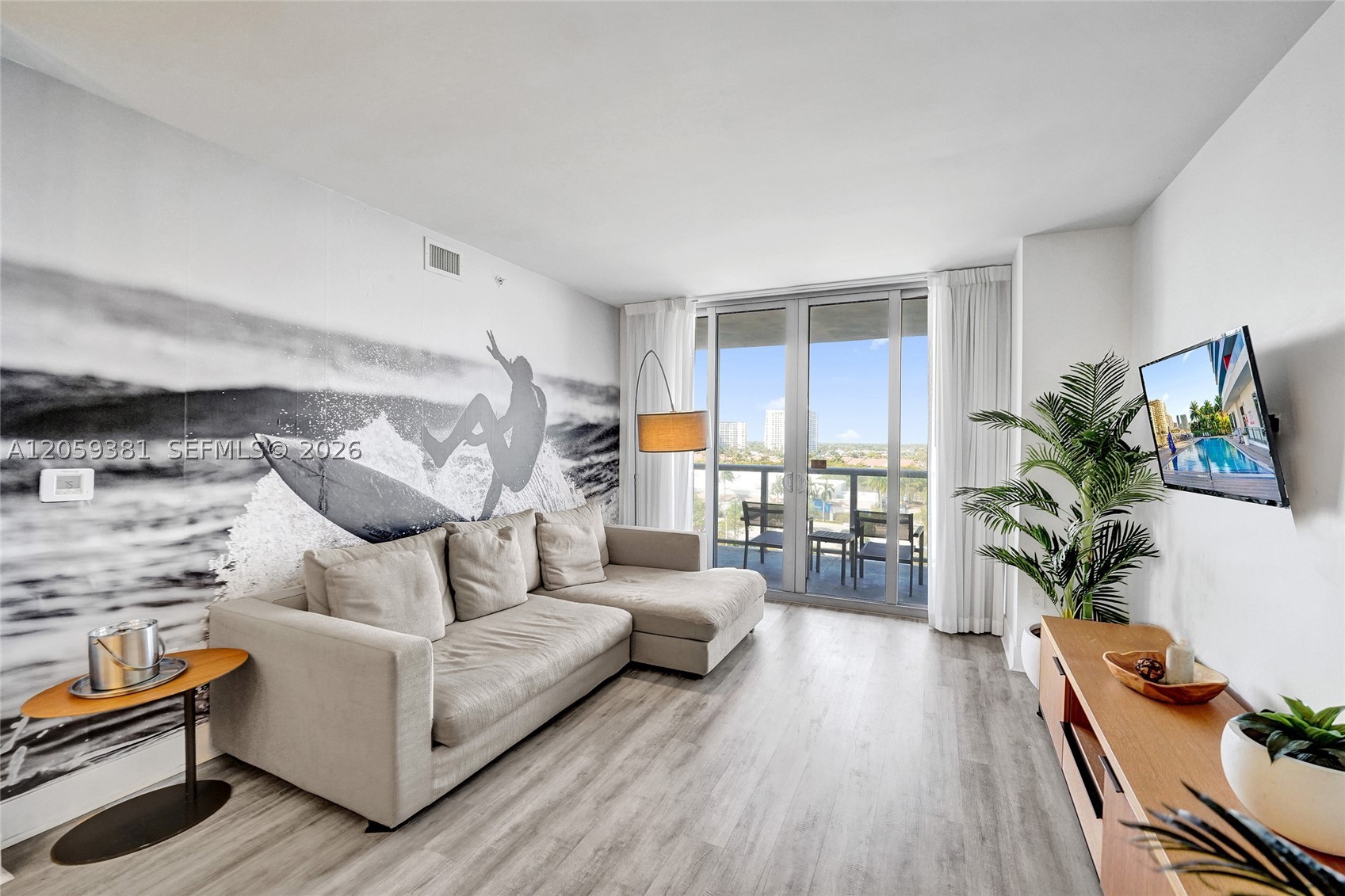 image Beachwalk Condominium17