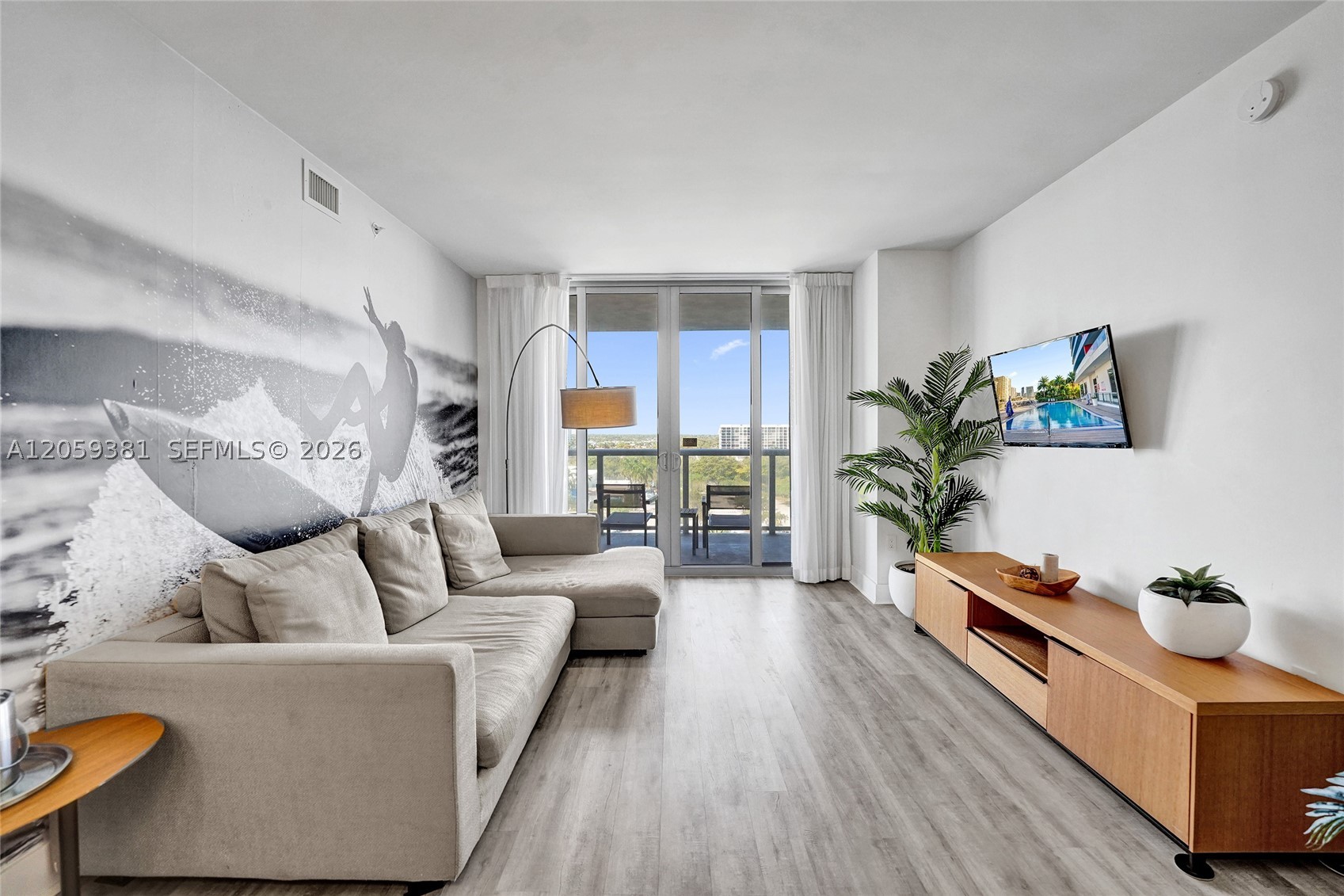 image Beachwalk Condominium18