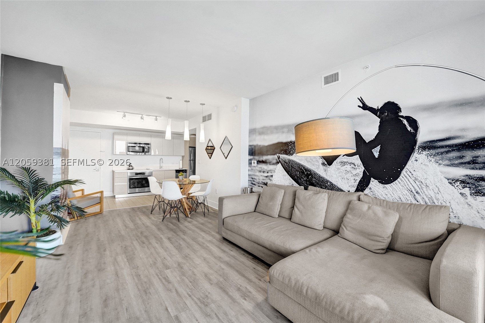 image Beachwalk Condominium21