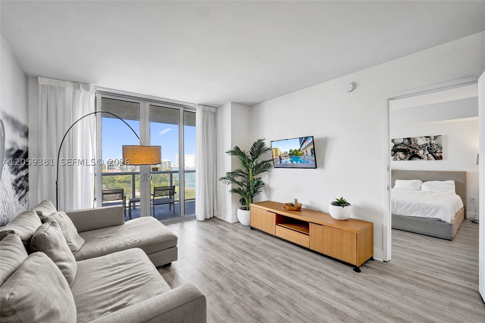 image Beachwalk Condominium25