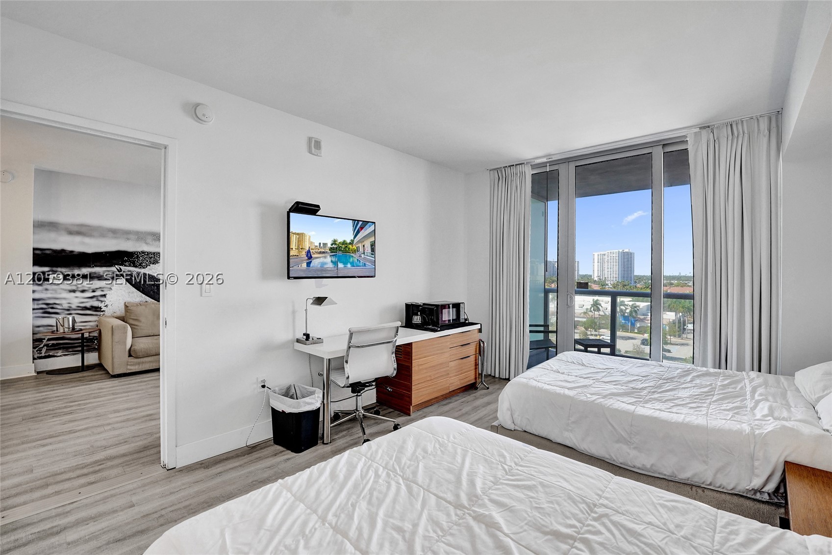 image Beachwalk Condominium31