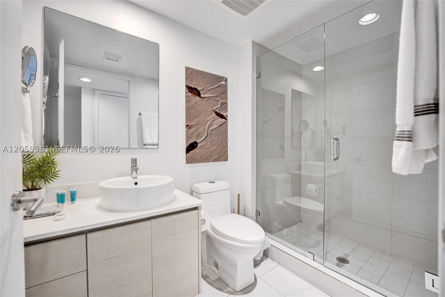 image Beachwalk Condominium37