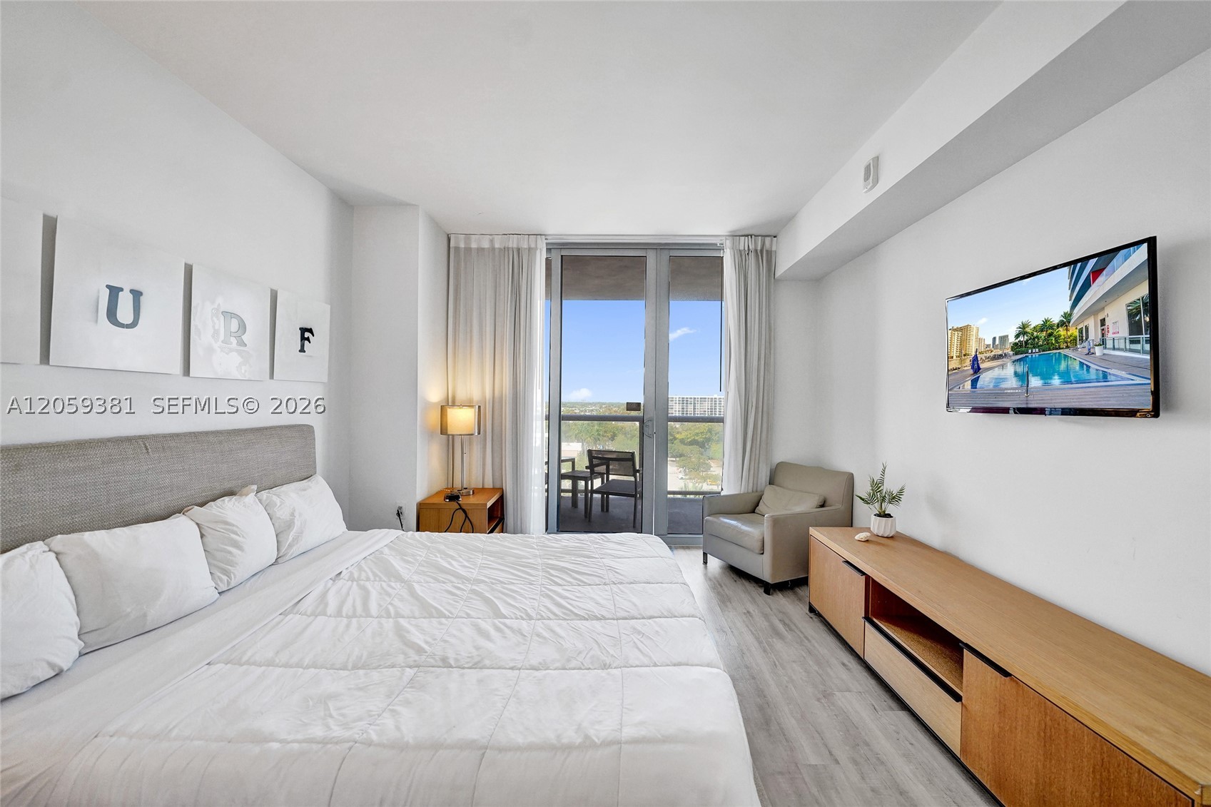 image Beachwalk Condominium54