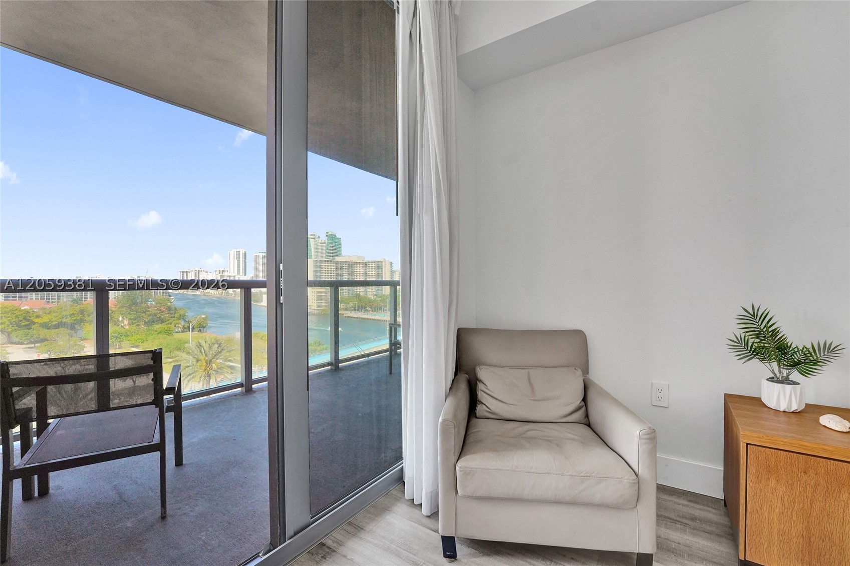 image Beachwalk Condominium59