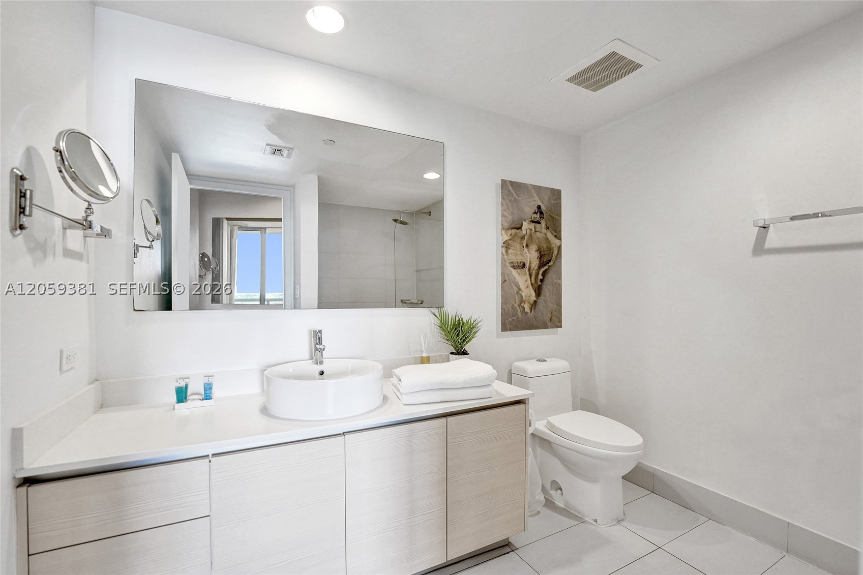 image Beachwalk Condominium60