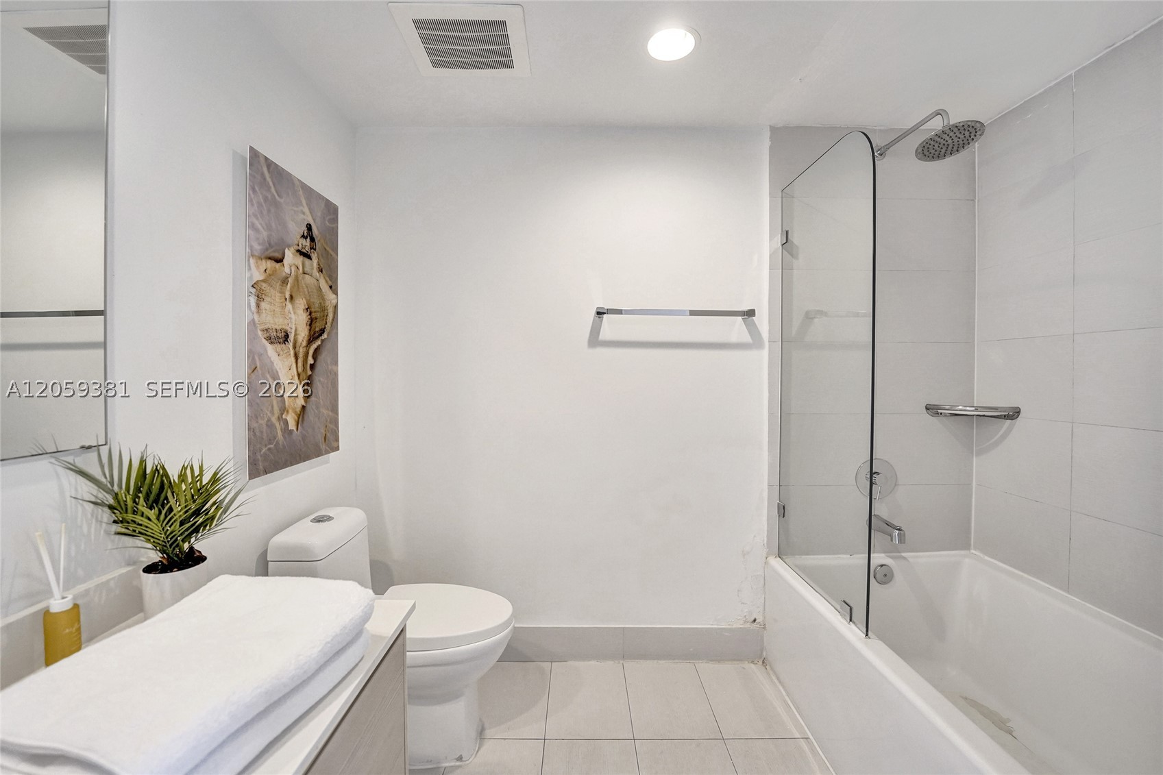 image Beachwalk Condominium63