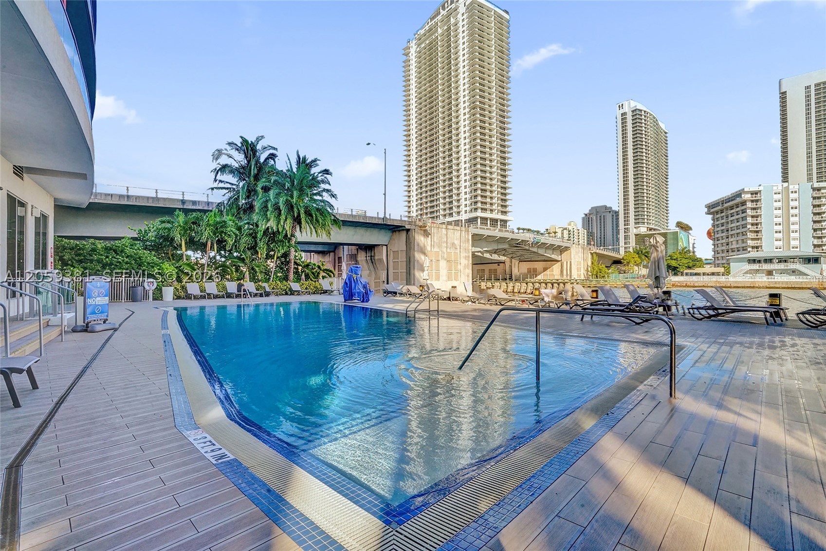 image Beachwalk Condominium74