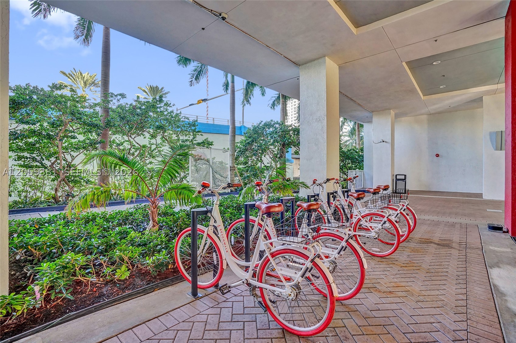 image Beachwalk Condominium80