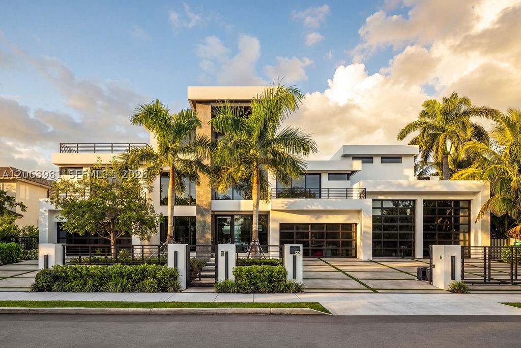 725 Poinciana Dr Fort Lauderdale, FL 33301