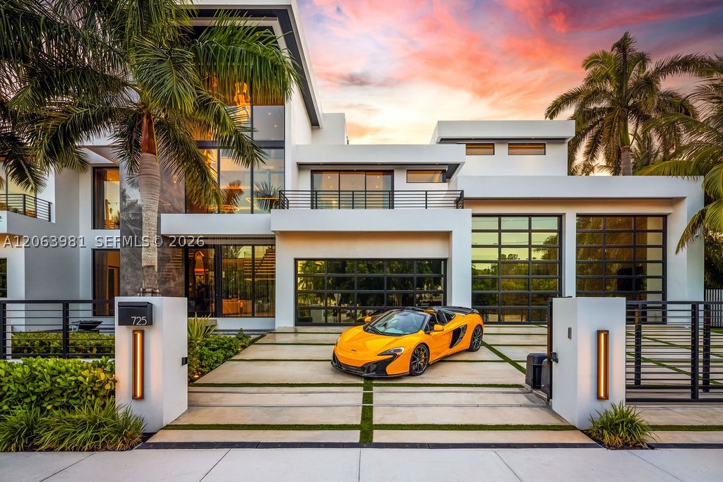 725 Poinciana Dr Fort Lauderdale, FL 33301