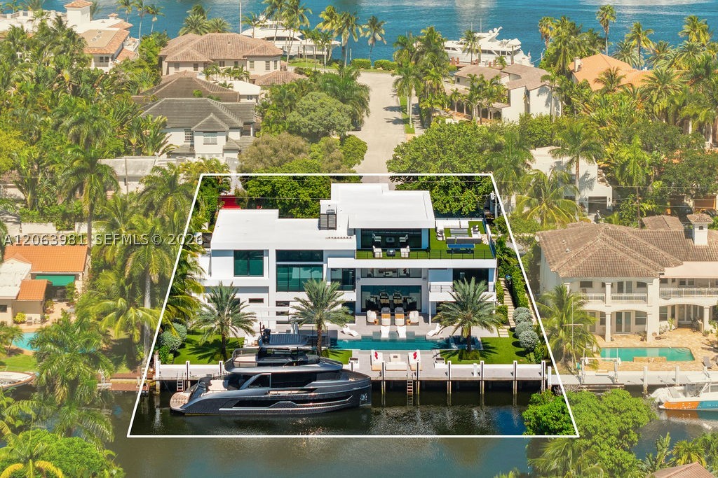 725 Poinciana Dr Fort Lauderdale, FL 33301