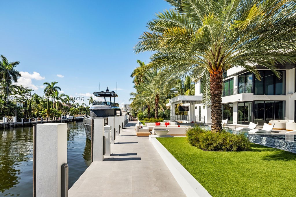 725 Poinciana Dr Fort Lauderdale, FL 33301