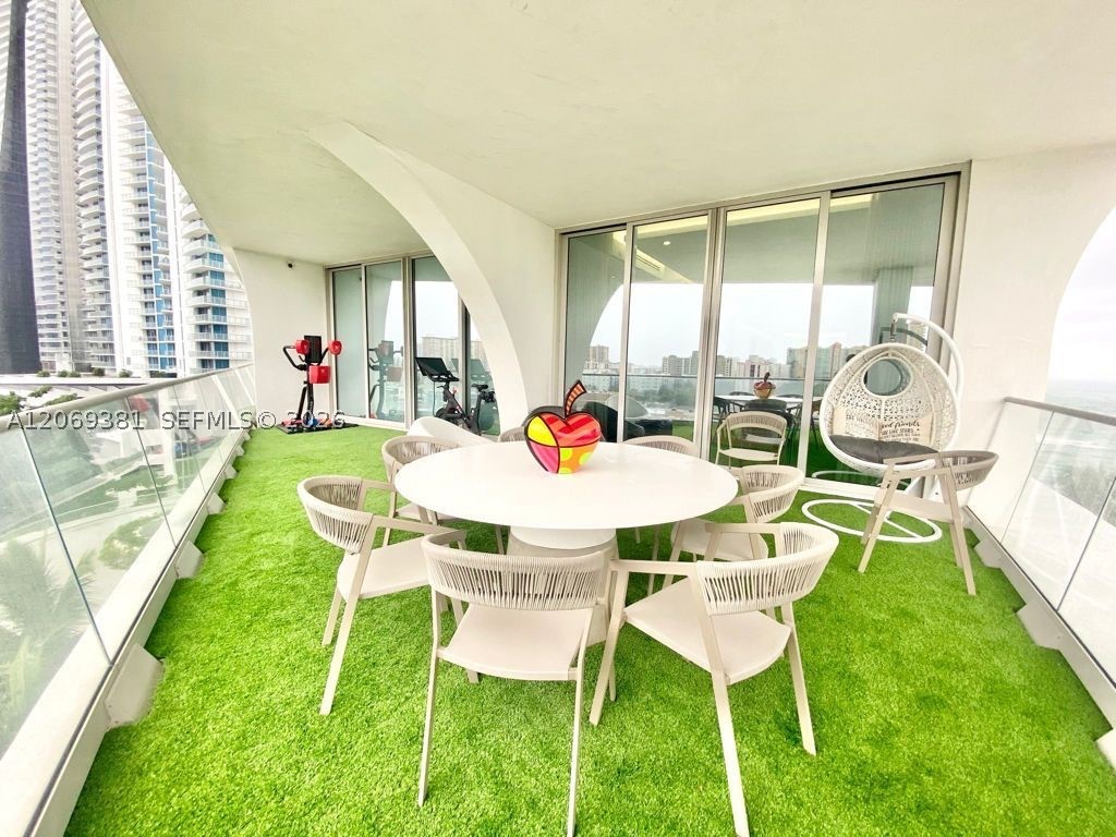16901 Collins Ave #701 Sunny Isles Beach, FL 33160