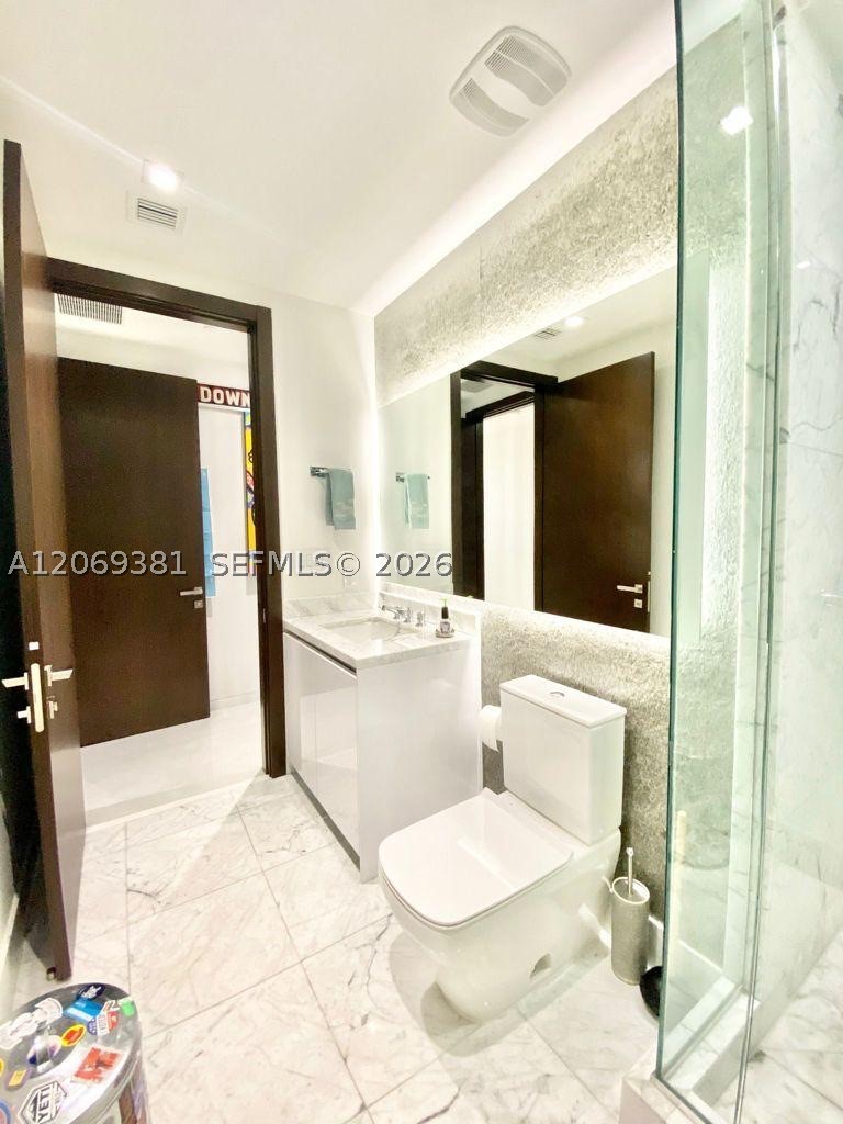 16901 Collins Ave #701 Sunny Isles Beach, FL 33160
