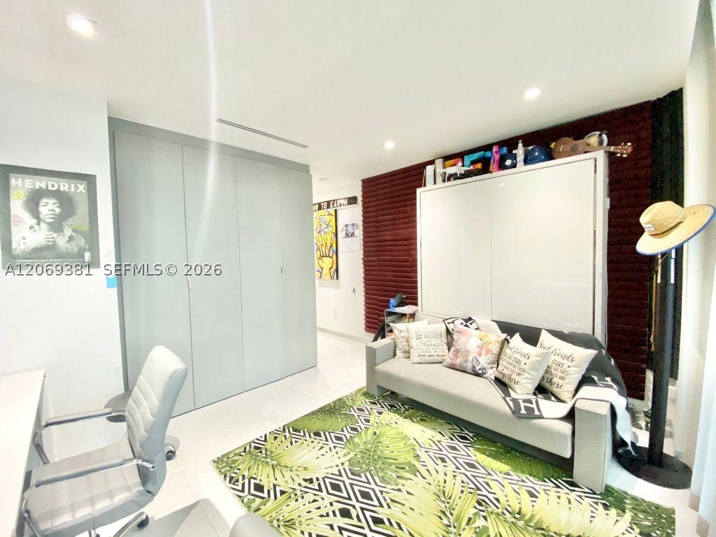 16901 Collins Ave #701 Sunny Isles Beach, FL 33160