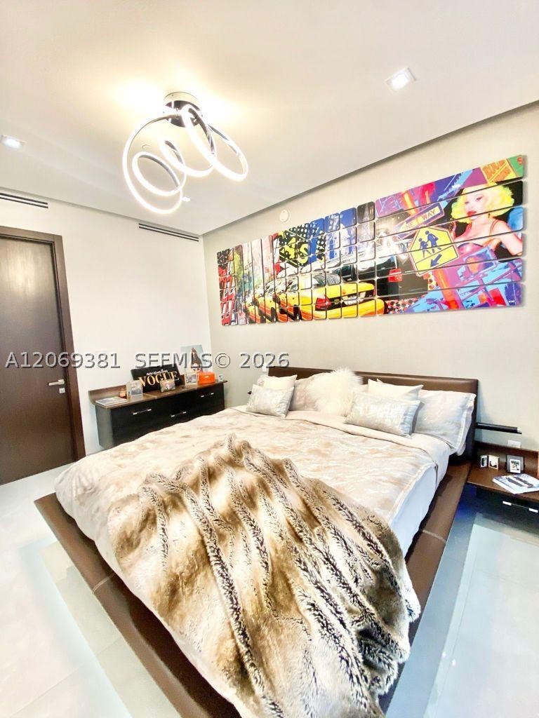 16901 Collins Ave #701 Sunny Isles Beach, FL 33160