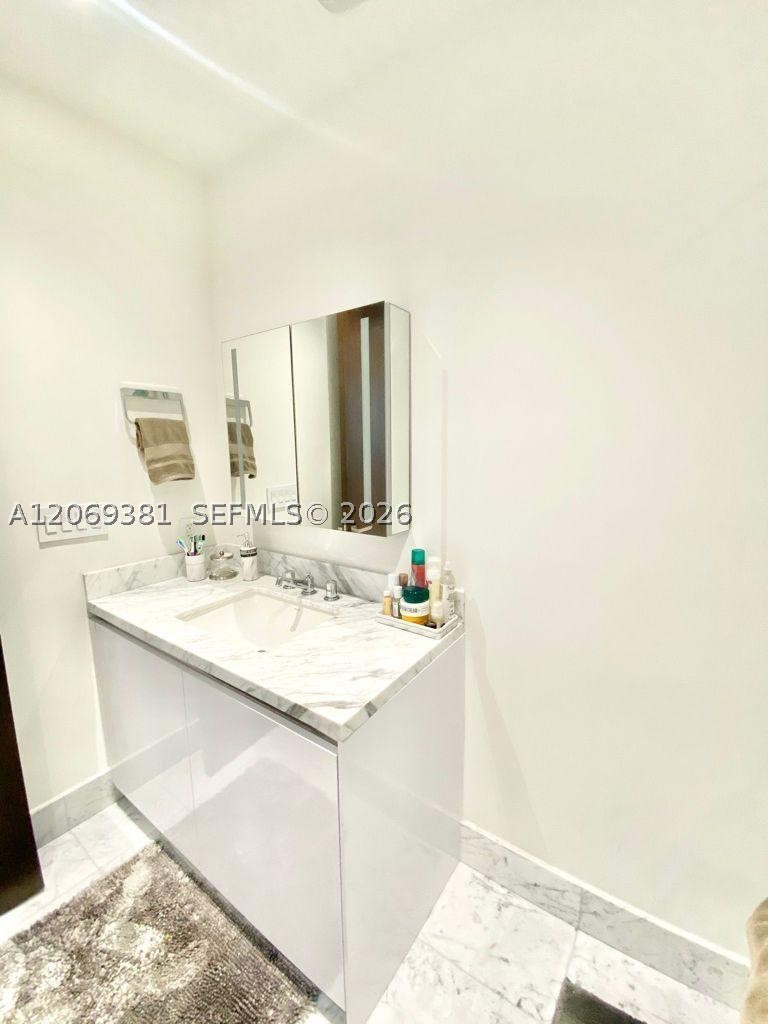 16901 Collins Ave #701 Sunny Isles Beach, FL 33160