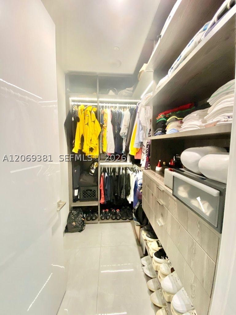 16901 Collins Ave #701 Sunny Isles Beach, FL 33160