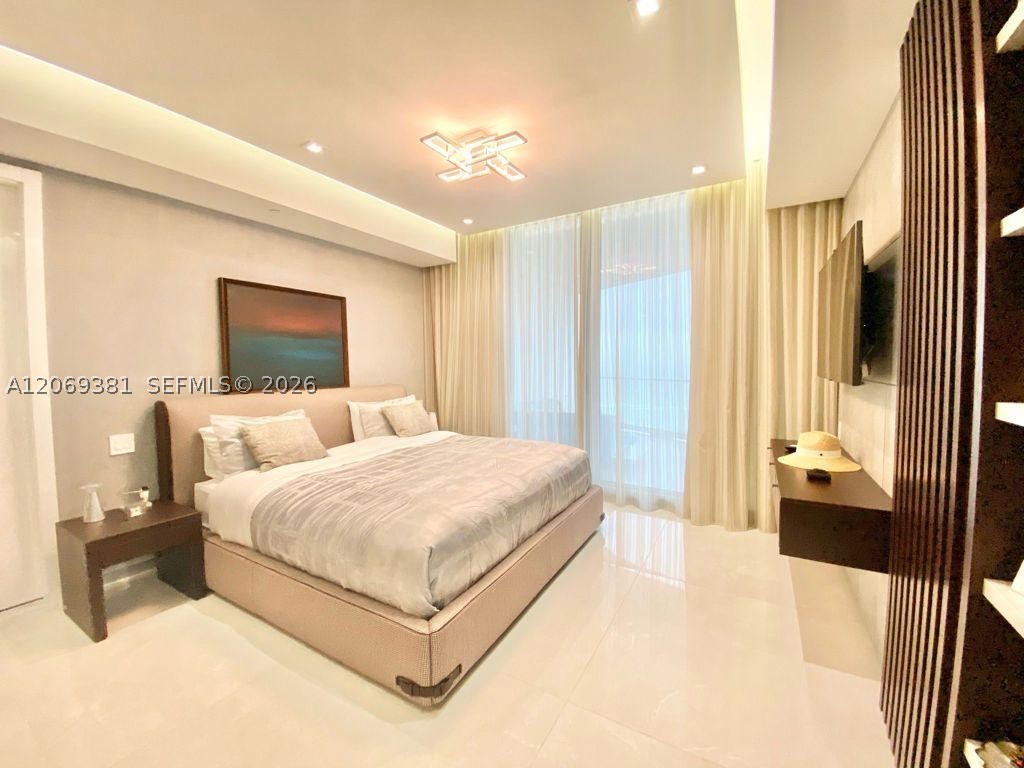 16901 Collins Ave #701 Sunny Isles Beach, FL 33160