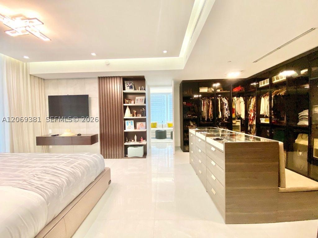 16901 Collins Ave #701 Sunny Isles Beach, FL 33160