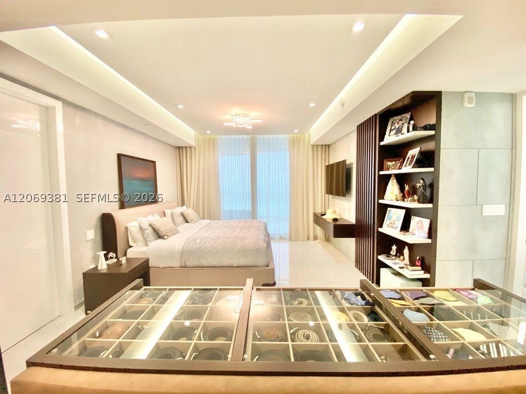 16901 Collins Ave #701 Sunny Isles Beach, FL 33160