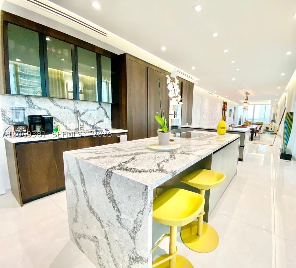 16901 Collins Ave #701 Sunny Isles Beach, FL 33160