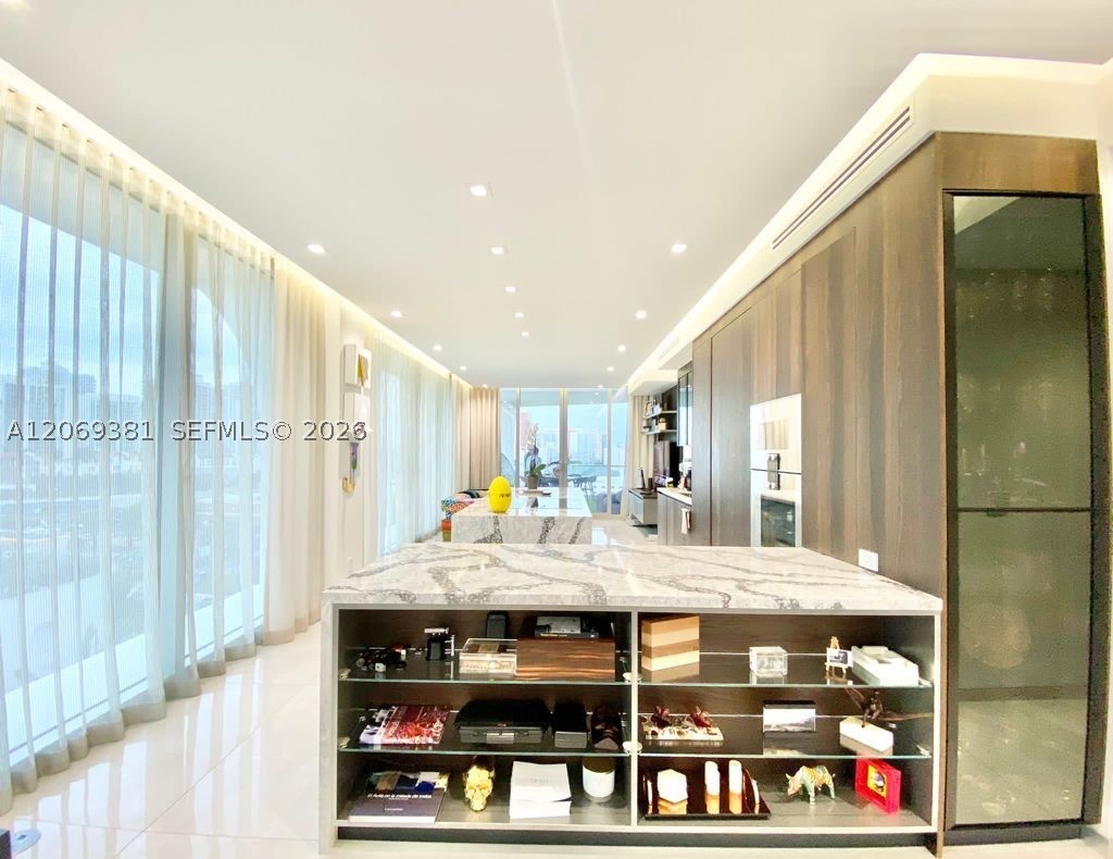 16901 Collins Ave #701 Sunny Isles Beach, FL 33160