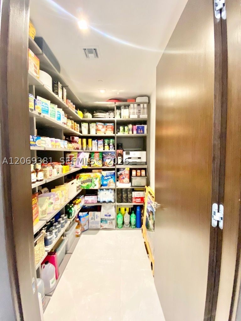 16901 Collins Ave #701 Sunny Isles Beach, FL 33160