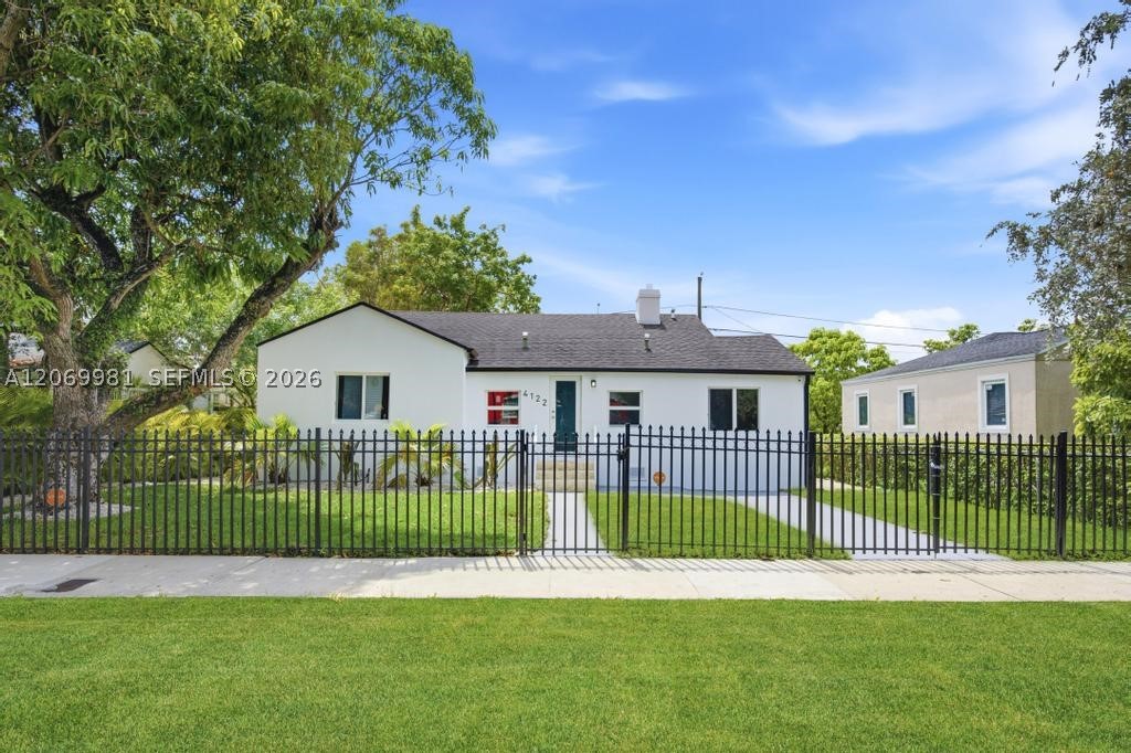 4122 NW 11th Pl