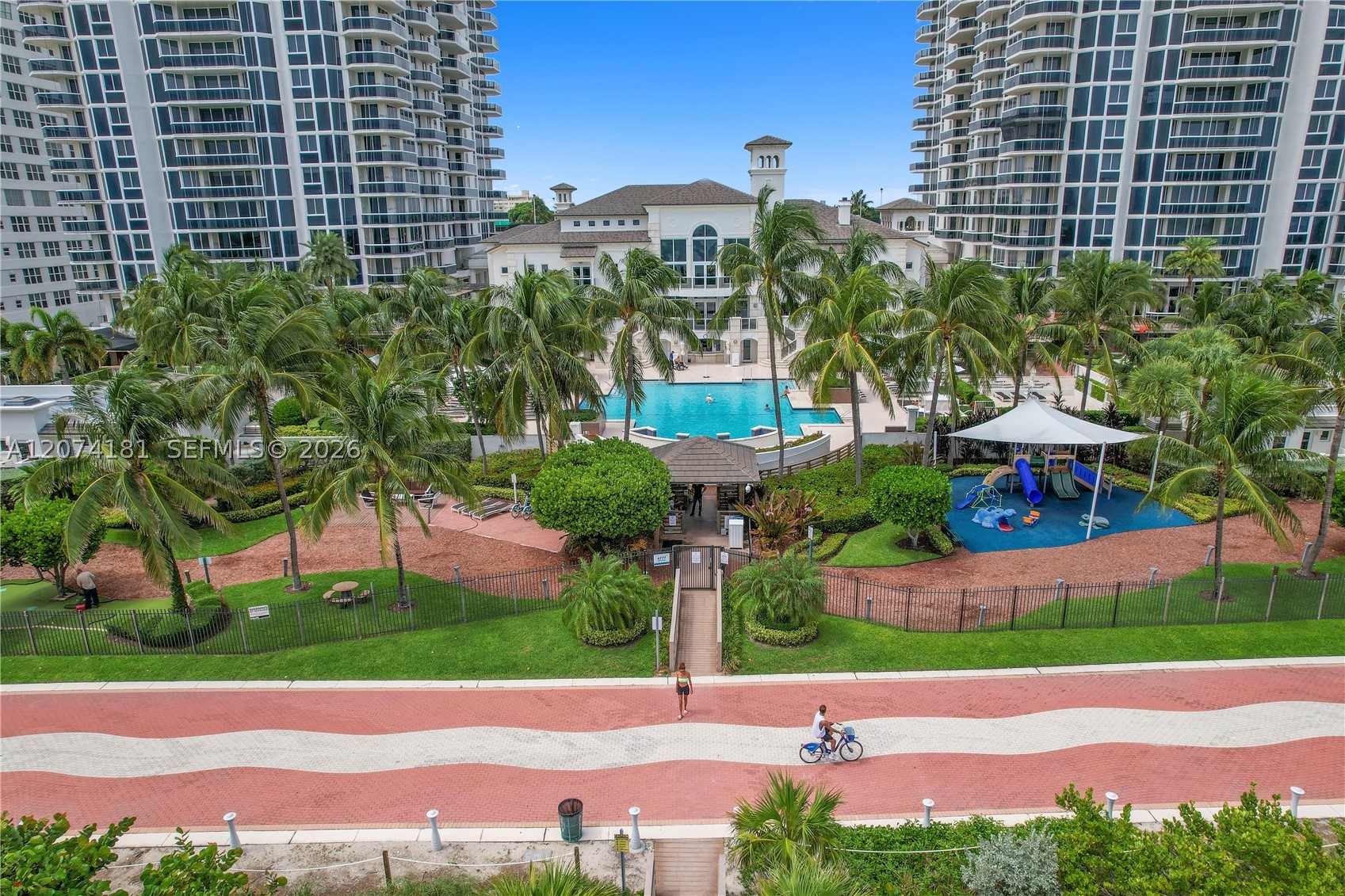 4775 Collins Ave #2208 Miami Beach, FL 33140