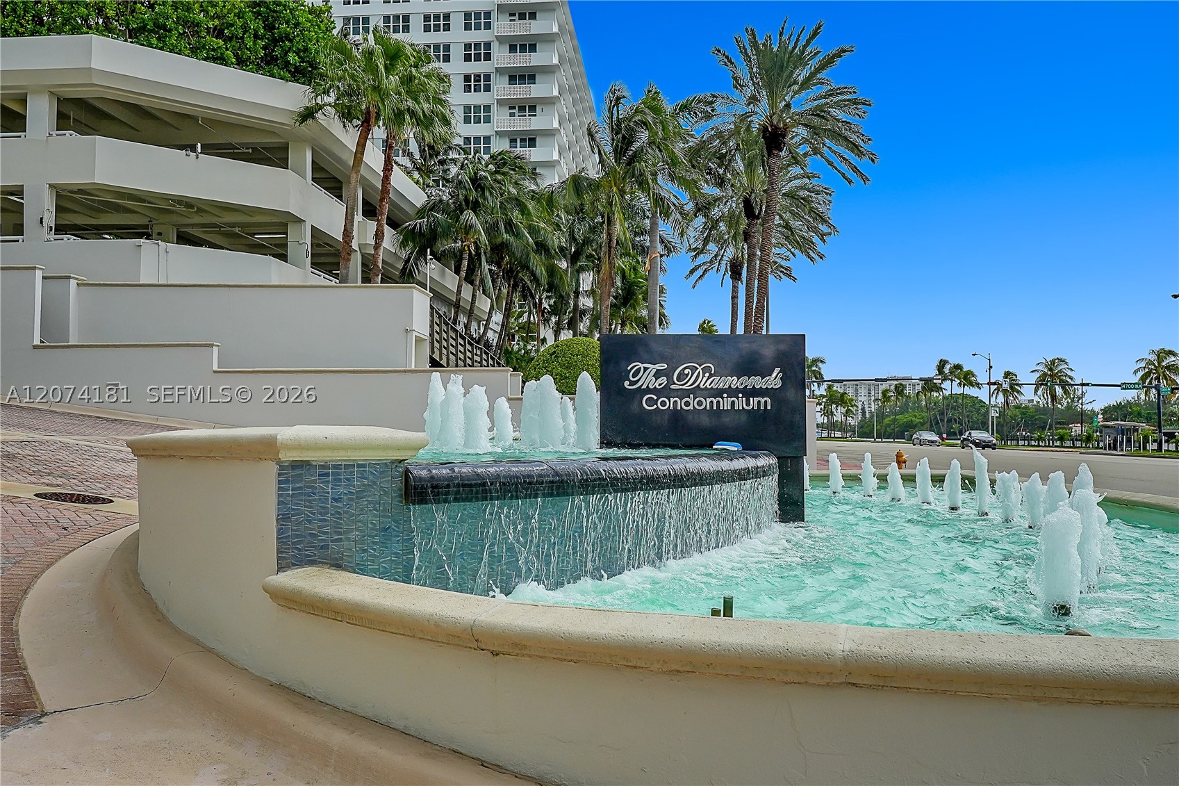 4775 Collins Ave #2208 Miami Beach, FL 33140