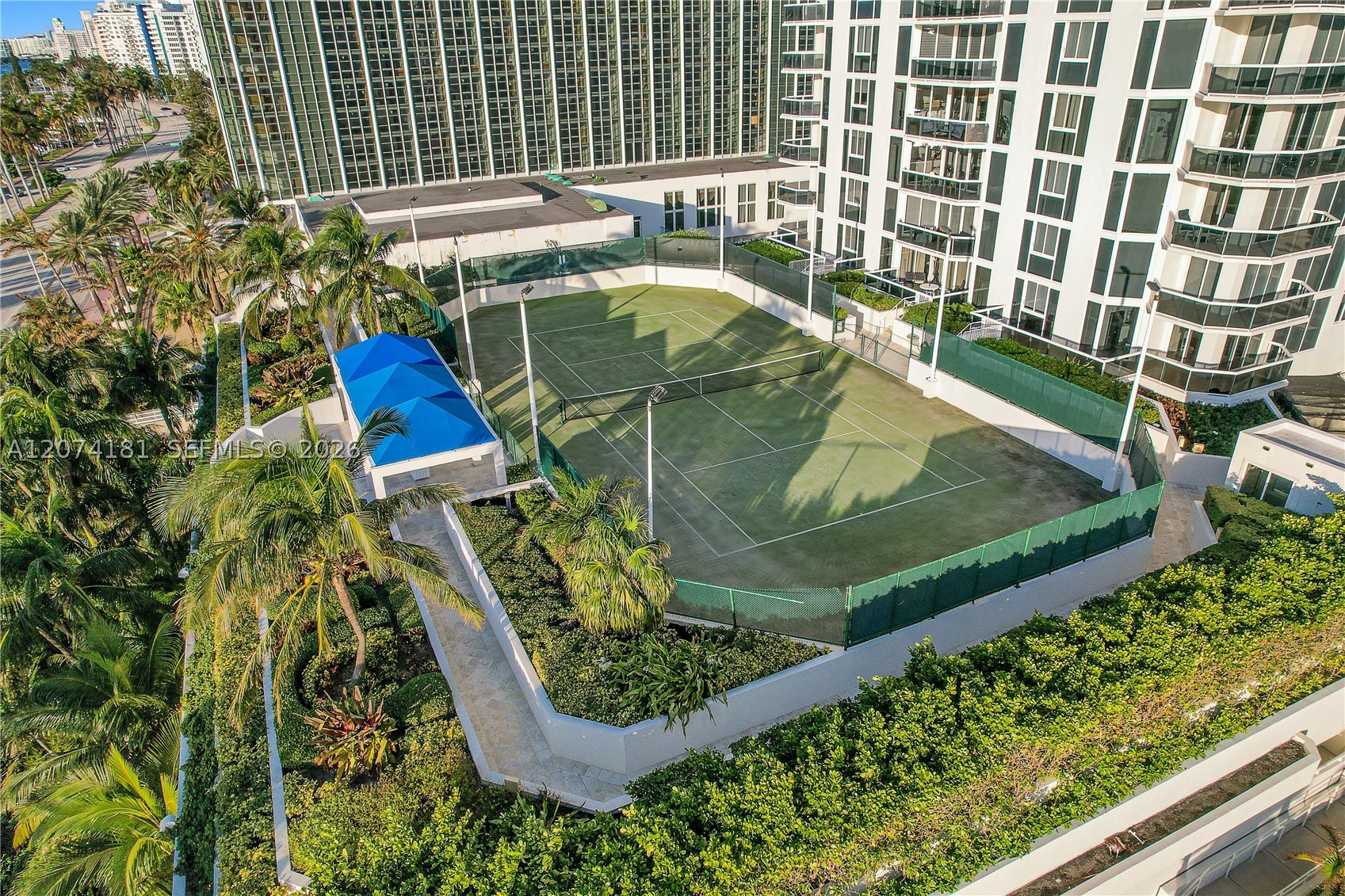 4775 Collins Ave #2208 Miami Beach, FL 33140