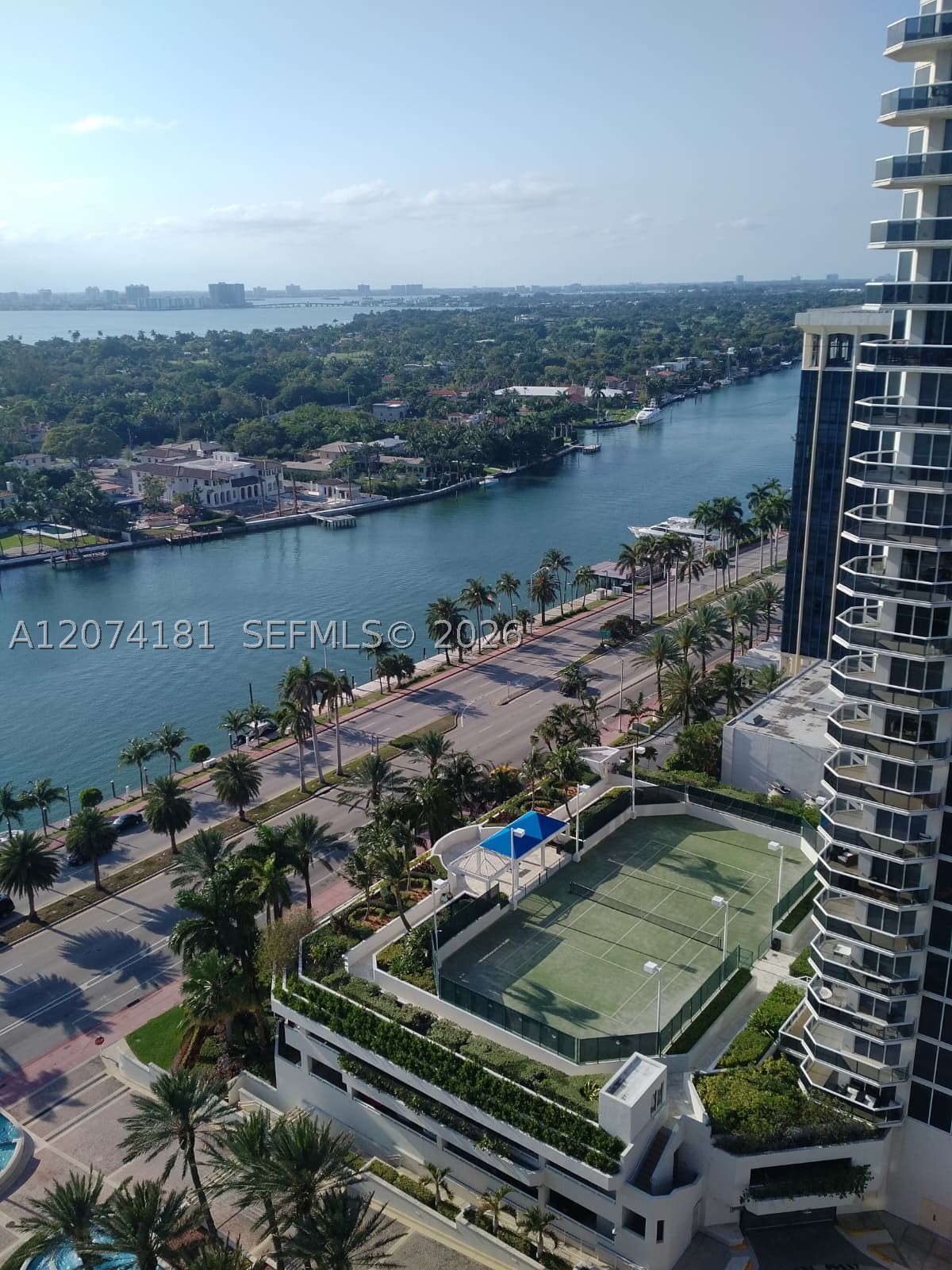 4775 Collins Ave #2208 Miami Beach, FL 33140