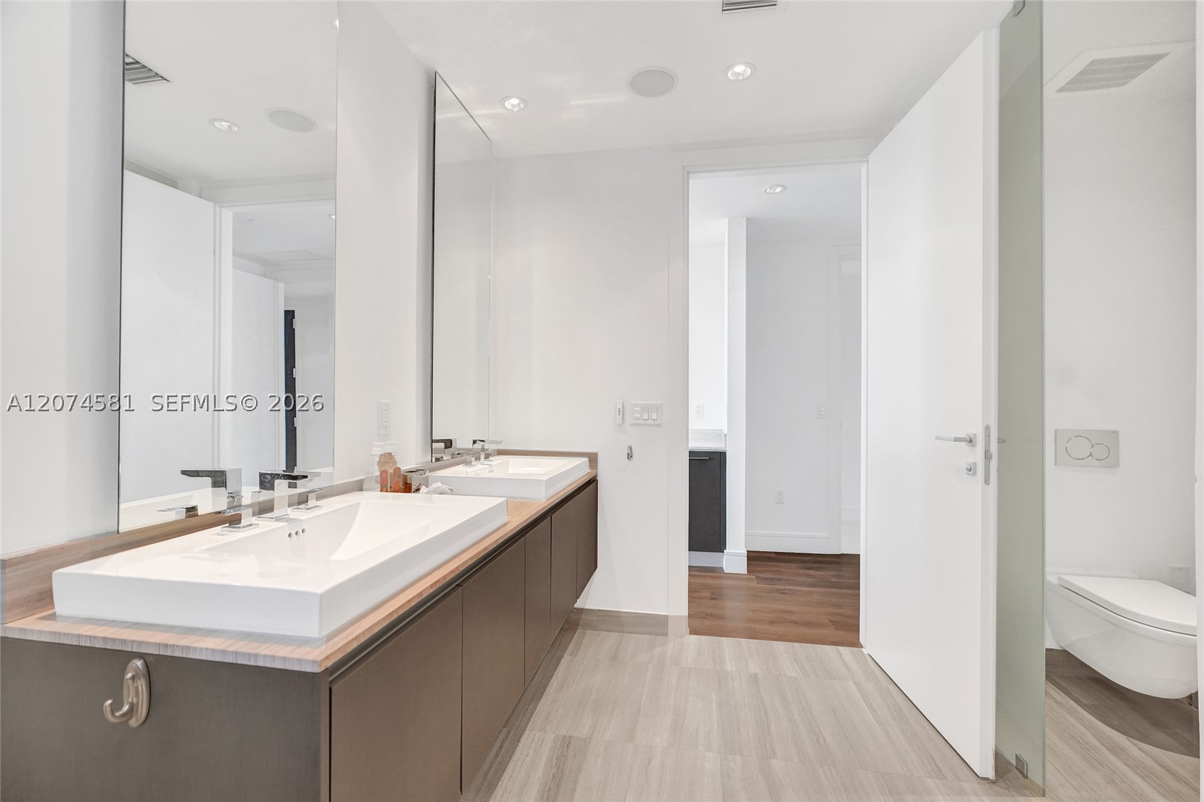 3250 NE 188th St #501 Aventura, FL 33180