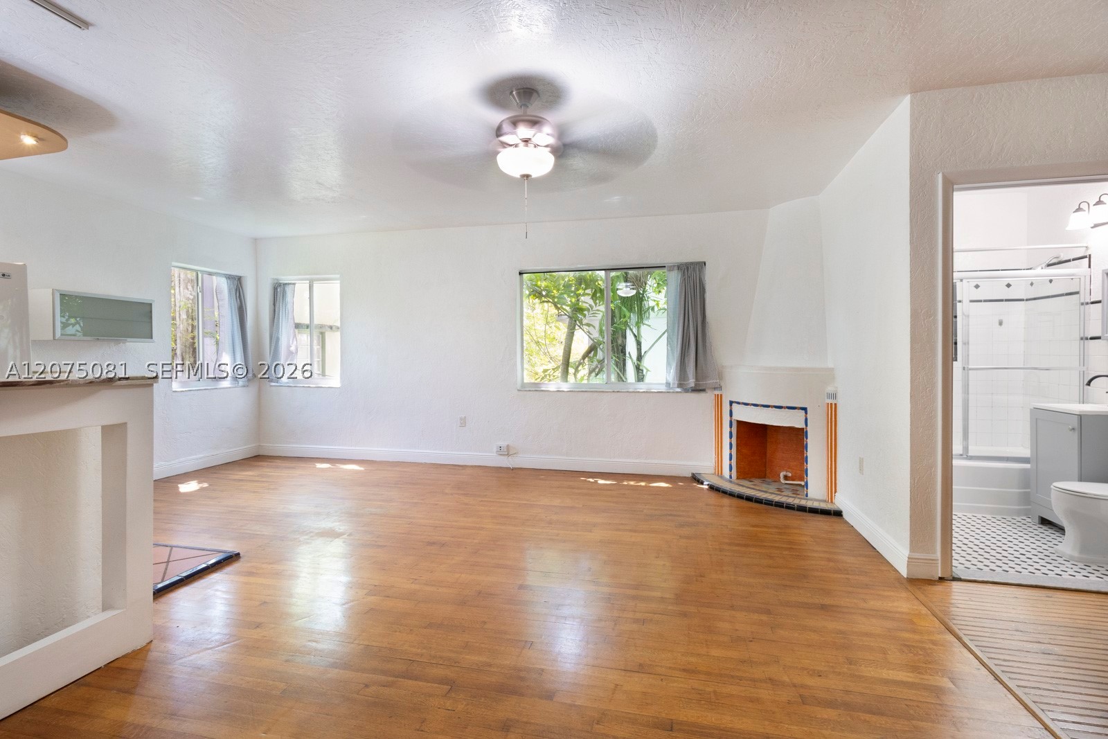 1525 Meridian Ave #209 Miami Beach, FL 33139