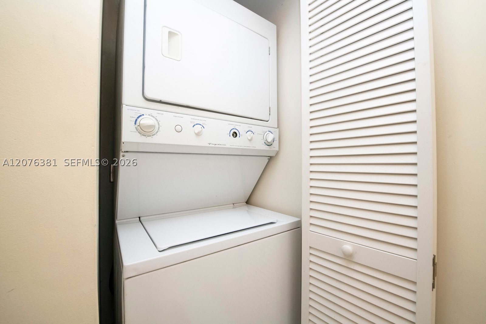 888 Biscayne Blvd #4007 Miami, FL 33132